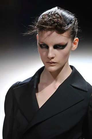 Look 32
